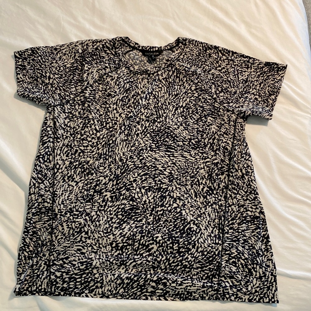 Athleta Ultimate Train Printed Tee